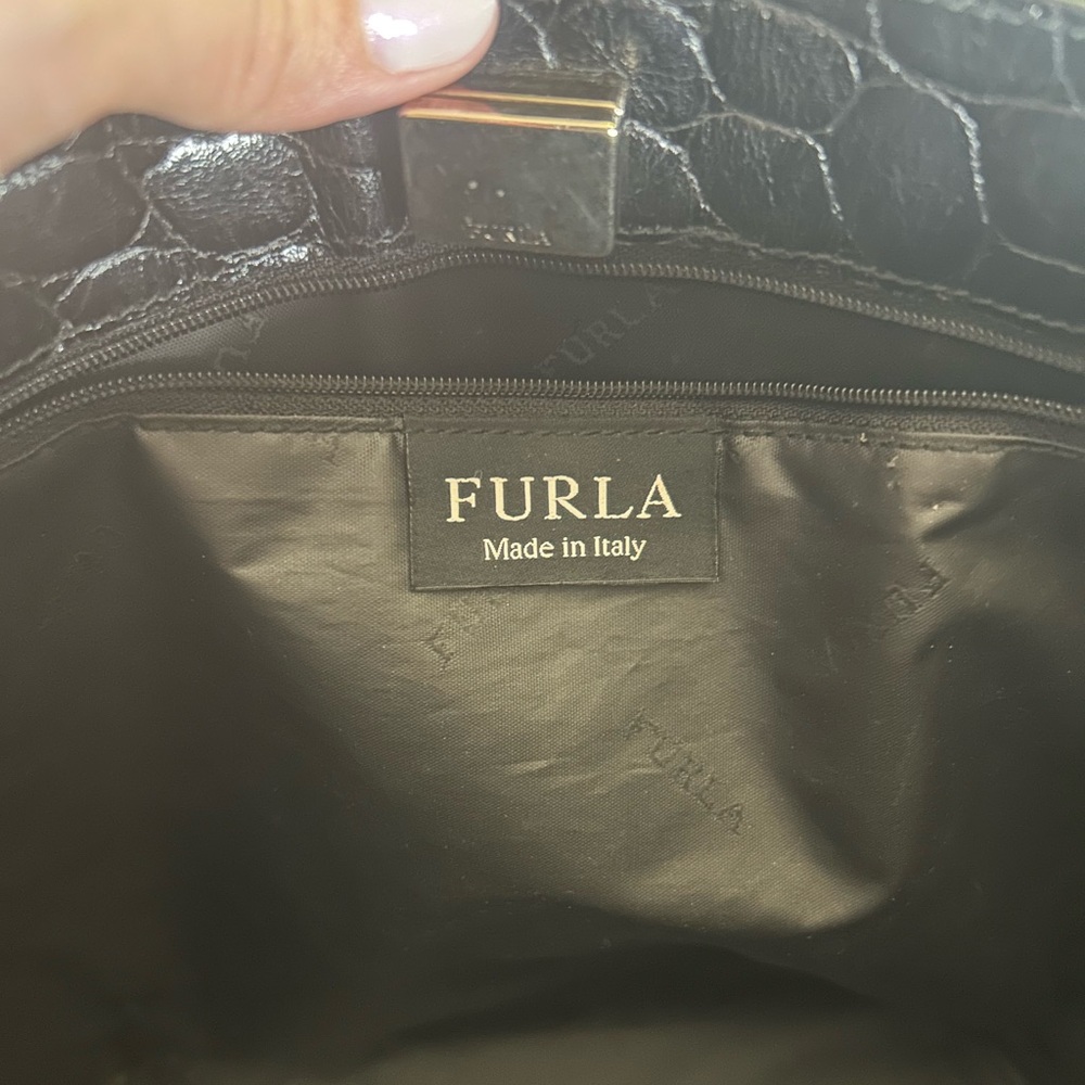 Furla crocodile embossed black leather tote bag - Picture 3 of 16
